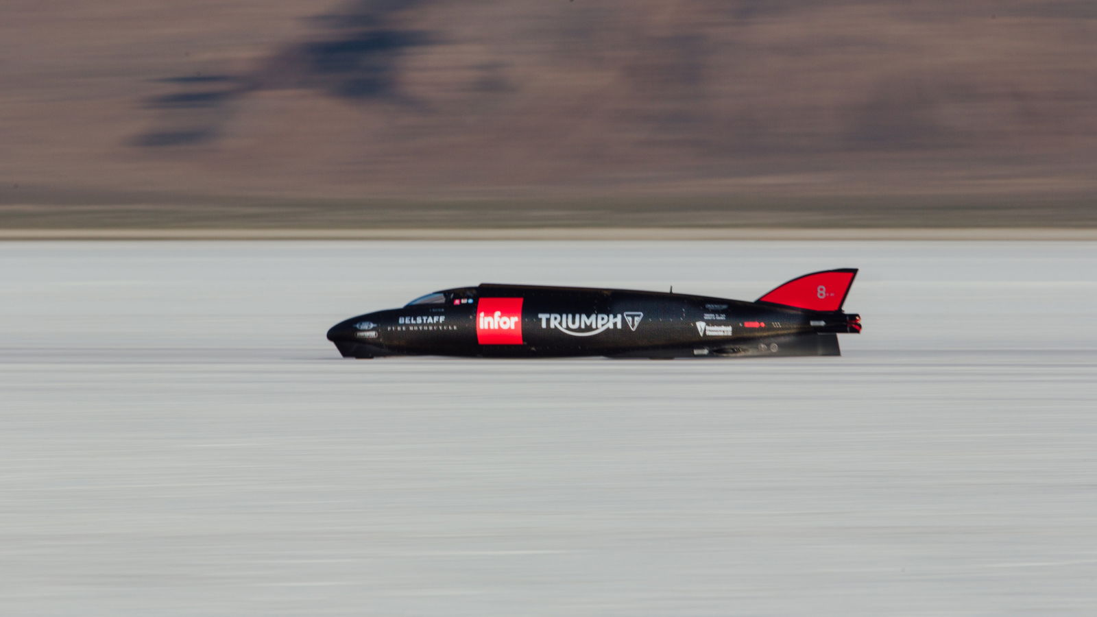 Guy Martin hits 274mph on Bonneville Salt Flats